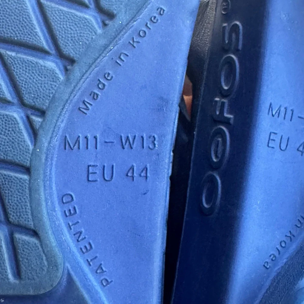 Oofos OOriginal Recovery Sandals Mens 11 Womens 13 Navy Blue Thong Slides EU 44